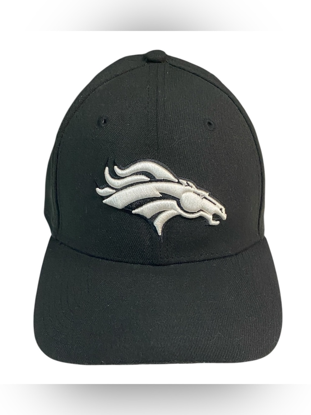 Denver Broncos NFL Embroidered White Horse Fitted Baseball Cap Size Mdm/Large